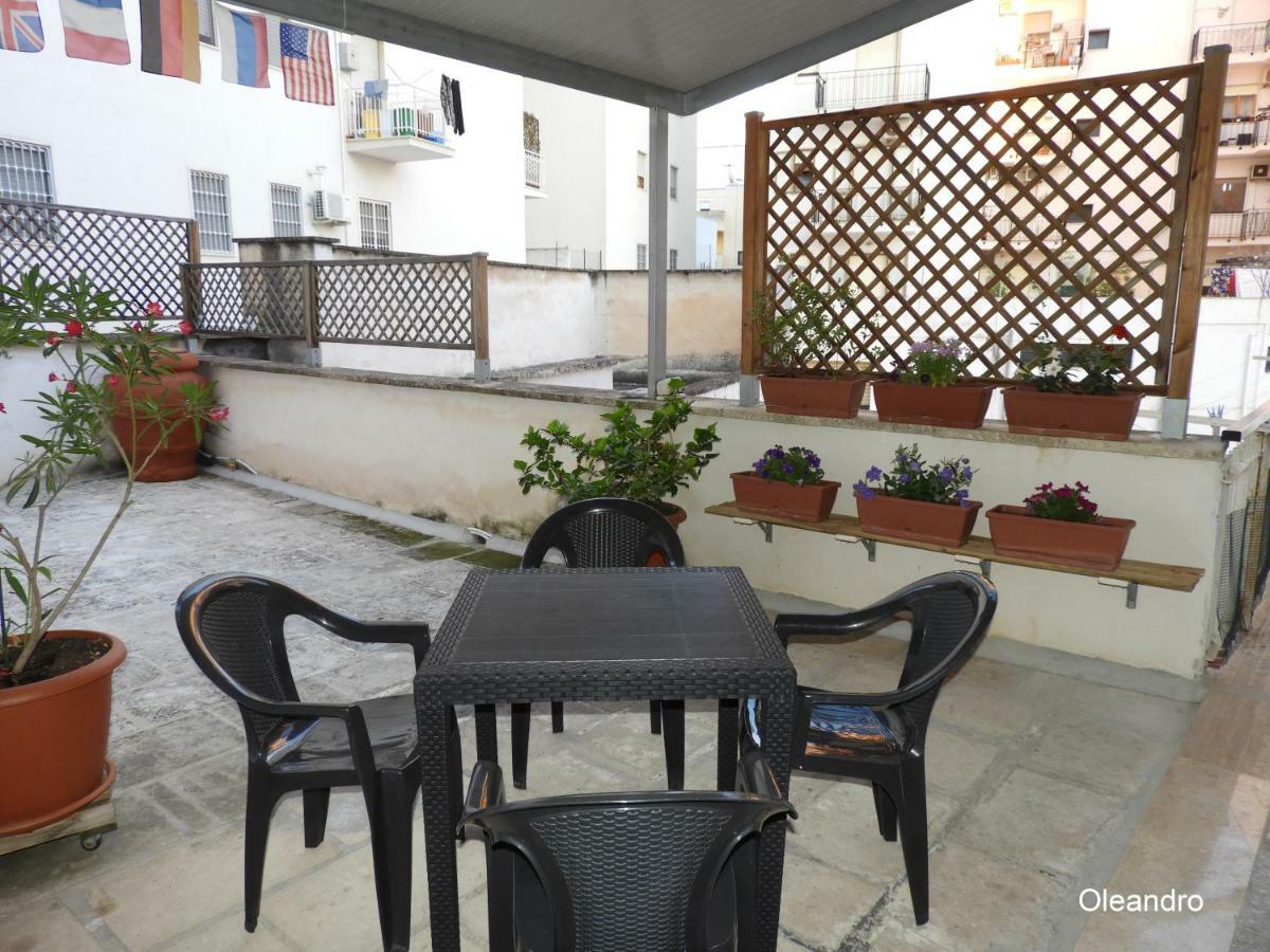 Appartement Oleandro E Glicine à Lecce Extérieur photo